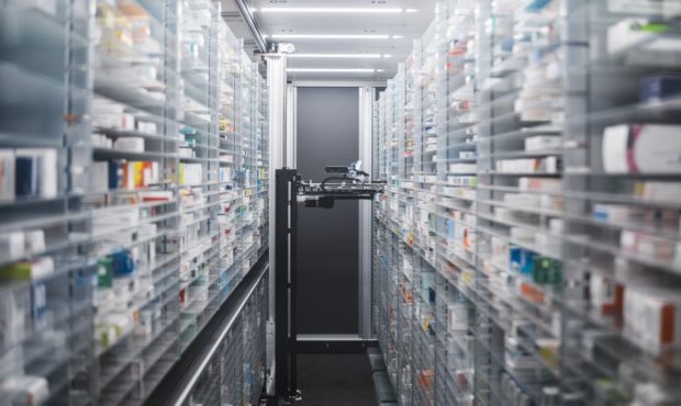 UPS Walgreens استفاده از رباتیک با مرکز میکرو تحقق جدید